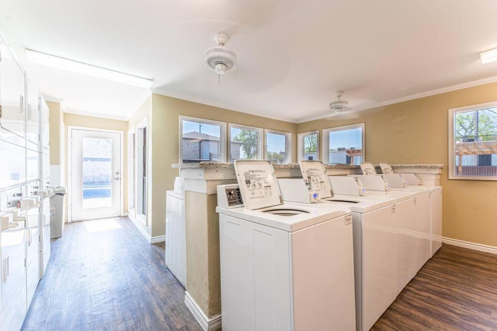 Central 1Br King Bed Suites, Close To Downtown & Domain Austin Esterno foto