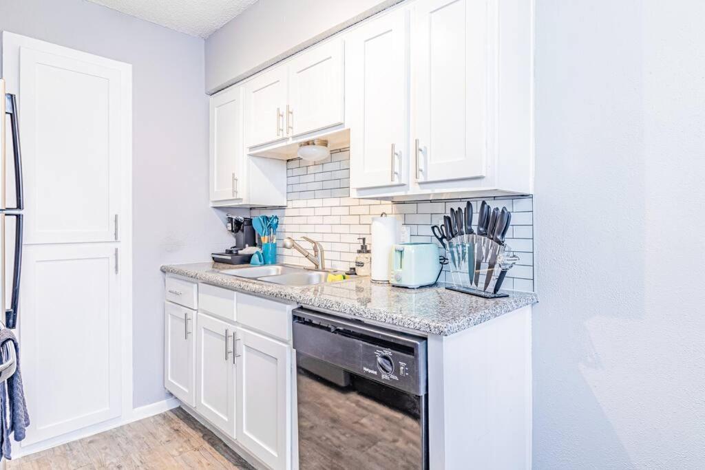 Central 1Br King Bed Suites, Close To Downtown & Domain Austin Esterno foto