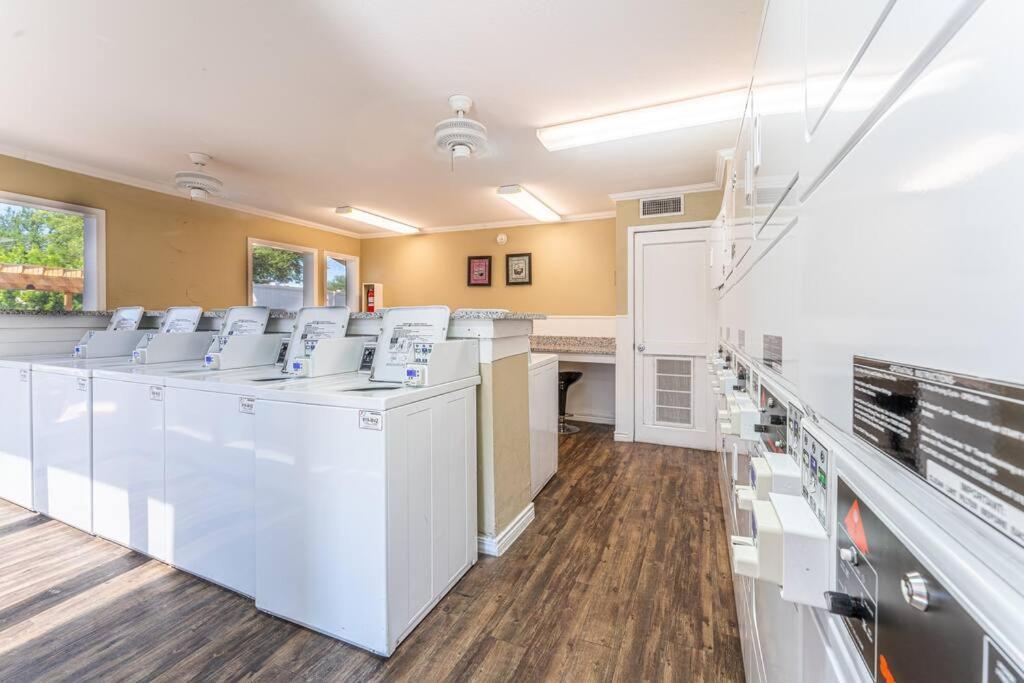 Central 1Br King Bed Suites, Close To Downtown & Domain Austin Esterno foto